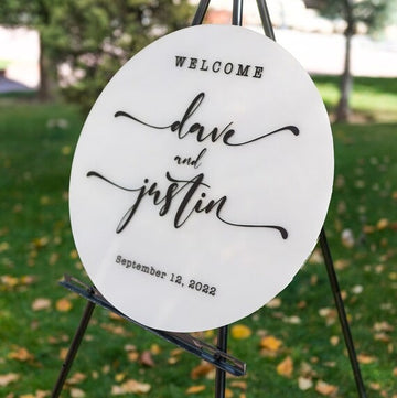 “Personalized Round Acrylic Wedding Welcome Sign – Custom Engraved Sign with Names & Date for Ceremony or Reception Decor”